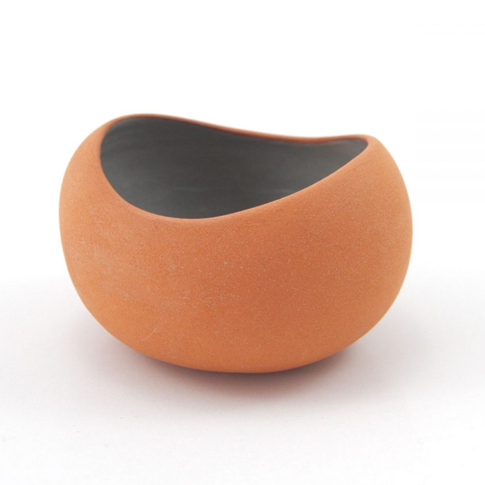 2016 07 myrto zirini ceramics pebble bowl